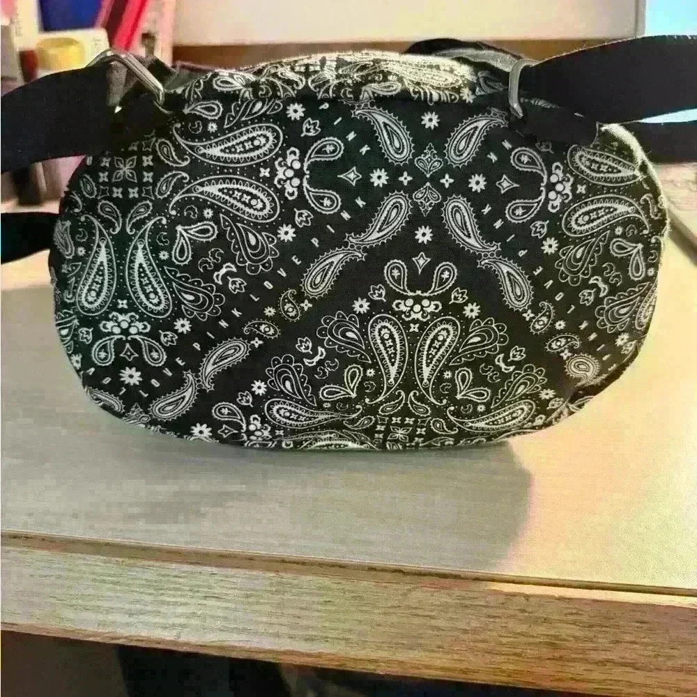 Black & White Bandana Print Drawstring Top Backpack - Picture 5 of 6